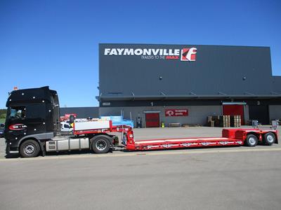 The lowbed trailer solution with pendulum axles is ideal to move highest goods
