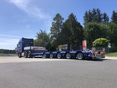 The extendable MultiMAX vehicle is a low deck stepframe trailer on 17.5" tyres to help maintain the lowest possible transport heights throughout Europe.
