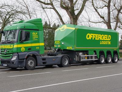 Innenlader zum Transport schwerer und hoher Glasscheiben.