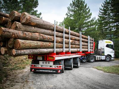 3-Achs-Sattelauflieger für den Holztransport bis 21 m Höhe