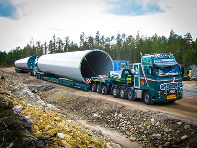 The VarioMAX can be adapted to individual wind turbine transport needs (tower segments, generators, wind turbine blades, hybrid towers)