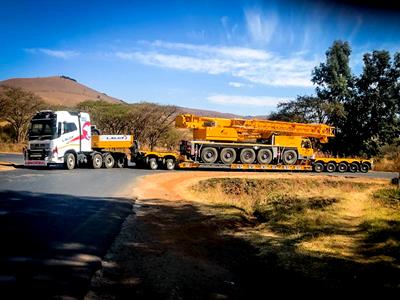 CombiMAX - remolque de plataforma baja para el transporte de máquinas de elevación y grúas