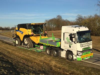 Lowbed trailer with 1 to 5 axles, removable gooseneck, different lowbed variants, with or without 1 to 3-axle free-swing dolly.