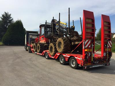 Een bosbouwmachine, ook wel skidder genoemd, de drager lijkt op een trekker met een knikarm, waarachter zich de houder bevindt die ontworpen is om de lading hout op te vangen.
- Ontworpen om op ruw terrein te reizen, zijn ze 4x4, 6x6 of 8x8, of zelfs 10x10.
- We zullen 2 categorieën van vervoerders onderscheiden:
- De middelen: tot 10 ton hout.
- De groten: meer dan 10 ton hout.