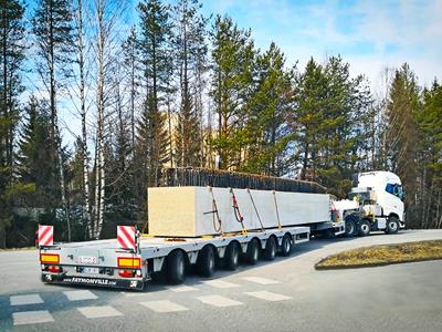 2 bis 10-achsiger Tieflader, teleskopierbar bis 36 Meter.