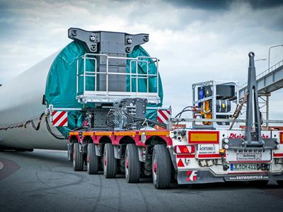 Cet adaptateur est mis en oeuvre pour le transport de tours d’éoliennes de différentes longueurs.