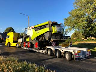 The VarioMAX Plus defined as 2+3 lowbed trailer in France