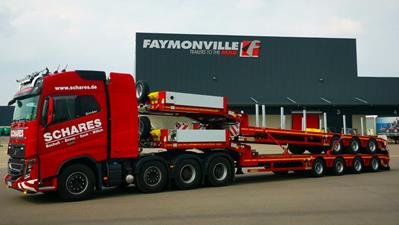 Une semi-remorque surbaissée à 3 essieux, une à 4 essieux et une à 5 essieux de la famille de produits MultiMAX de Faymonville se rendent désormais sur les chantiers de Schares.