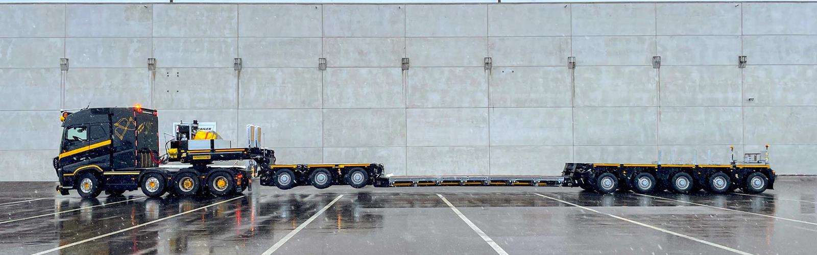 Wonico BVBA aus Antwerpen erreicht mit der Anschaffung dieser modularen Tiefbettkombination ein neues Schwertransport-Niveau.
