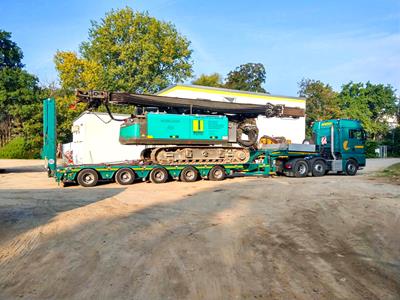 At Dominik Schwer- & Tiefladertransporte from Berlin-Tretow, one project follows the next for its 5-axle MultiMAX semi low-loader.