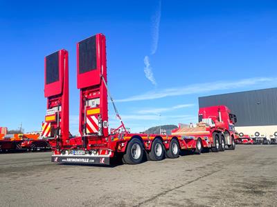 Wheel recesses with insert elements, a telescopic loading area, a wide and long excavator trough, practical widening elements and double ramps ensure perfect conditions.