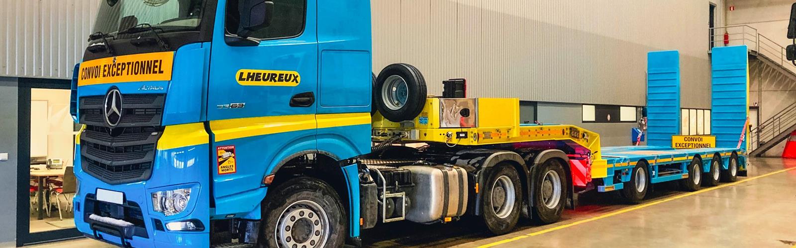 Dies ist bereits der dritte MultiMAX 1+3 Satteltieflader, ein Fahrzeugtyp, der perfekt zu ihren Bedürfnissen passt.