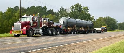 The 12-axle Faymonville HighwayMAX Booster single drop highway trailer is such a product that became a key player within the fleet of customer 5J Transportation Group.