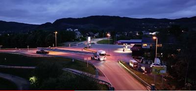 Overhalla transporte des poutres préfabriquées