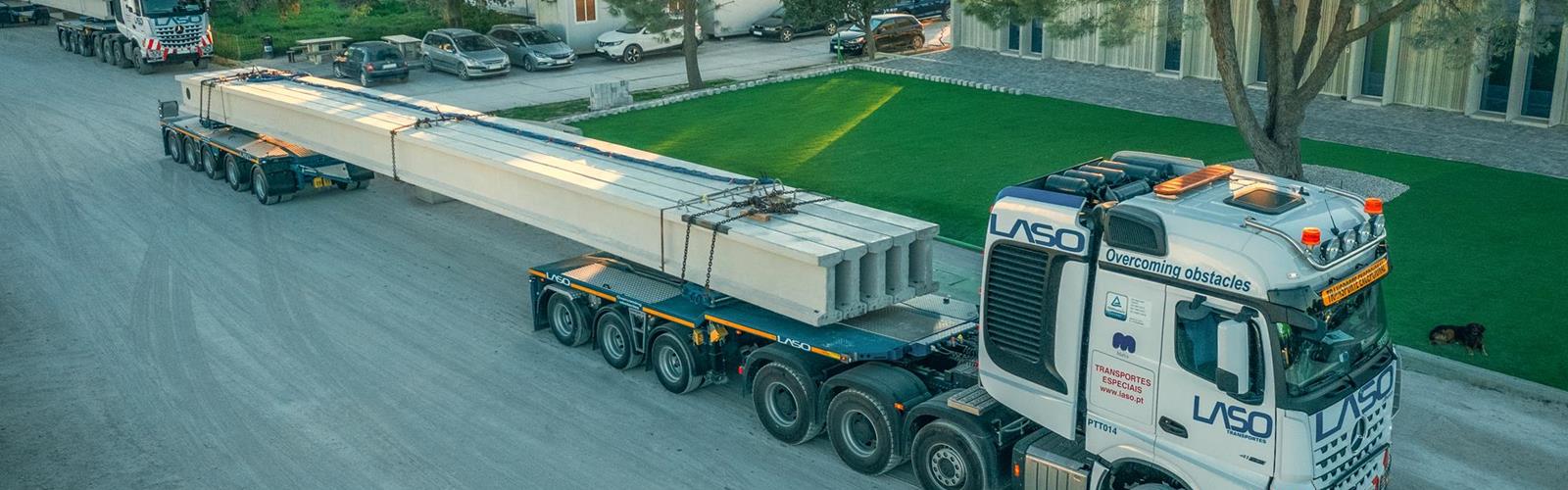 Defying the length thanks to self-steering trailer combination