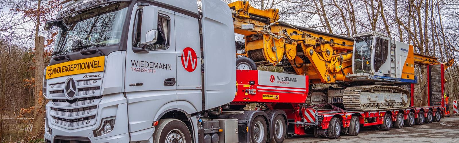 A 73-Ton Premiere - Success Stories