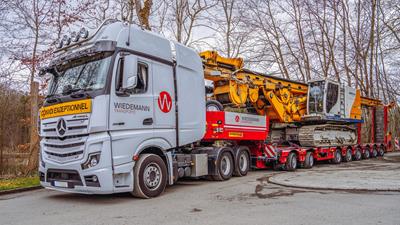 A 73-Ton Premiere - Home