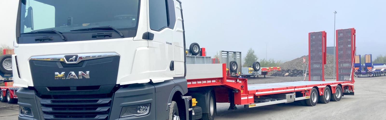 Unser langjähriger Partner GS Arbeitsbühnen GmbH erweitert seinen Fuhrpark derzeit um insgesamt zwölf nachlaufgelenkte MultiMAX Plus mit klassischen Doppelrampen.