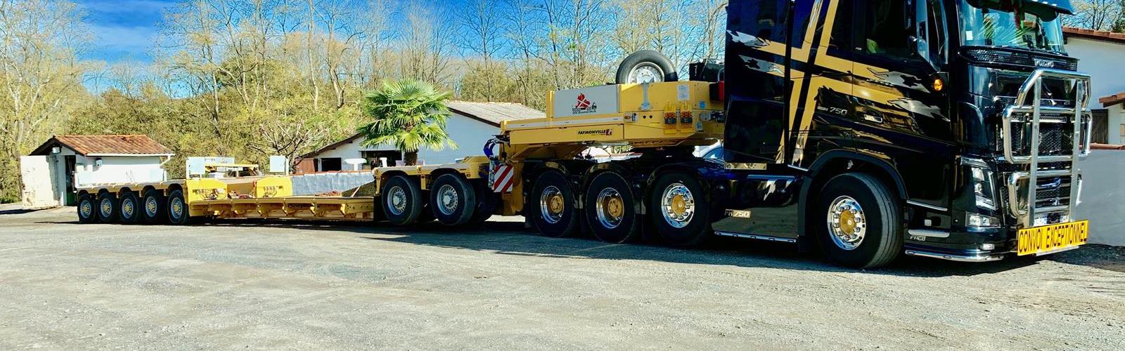 A Faymonville VarioMAX lowbed trailer 2+5 for TPS