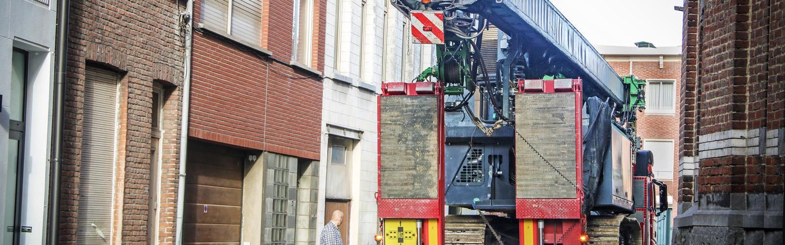 L'essieu pendulaire à faible hauteur PA-X: 790 mm hauteur de chargement, angle de braquage de 60°, course de 600 mm