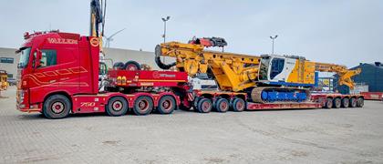 Un porte-engin extra surbaissé et des jantes rouges