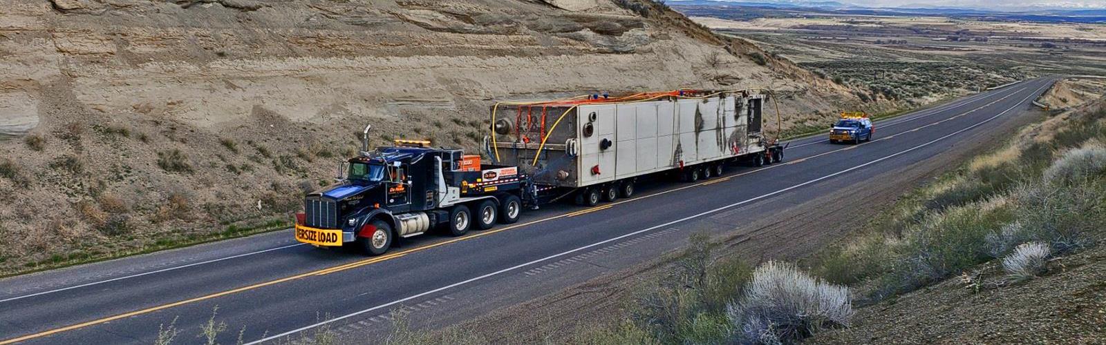 The highway trailer fits for heavy haul projects with legal payloads up to 205,000lbs and beyond