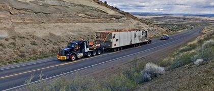 The highway trailer fits for heavy haul projects with legal payloads up to 205,000lbs and beyond