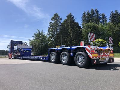 Deux nouvelles semi-remorques pour Finnie Heavy Haulage