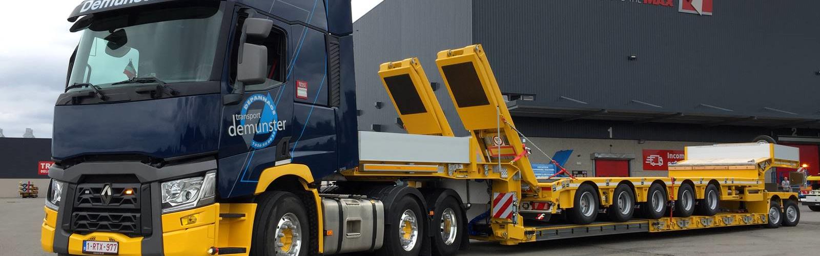 Die Ladefläche des neuen 2-Achs MegaMAX Sattel-Tiefbettaufliegers mit Pendelachsen kann von 6.850 mm auf 17.450 mm erweitert werden