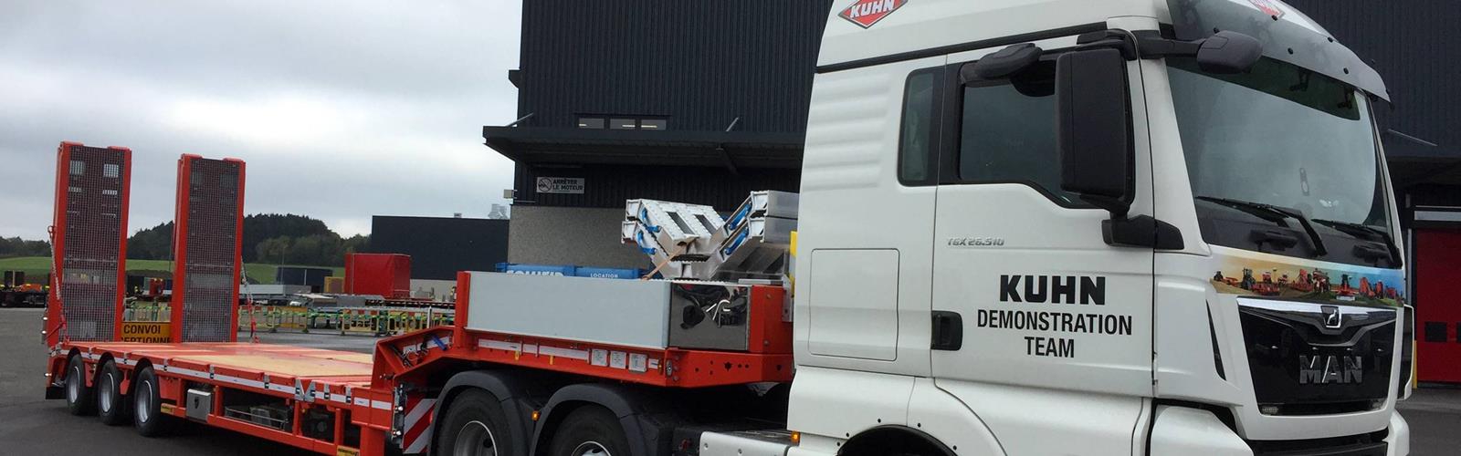 KUHN France verstärkt seine Flotte am Stützpunkt Saverne (67) mit einem 3-Achs MultiMAX Tieflader für den Transport seiner Landmaschinen zu den Endkunden.