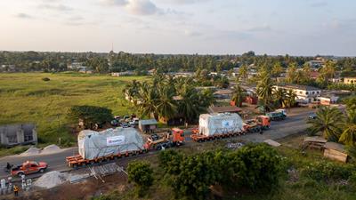 The 219 tons engines on the road in Ghana