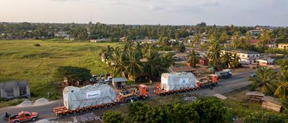 The 219 tons engines on the road in Ghana