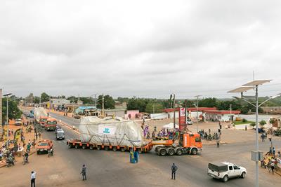 1285 kilómetros atravesando África sobre vehículos modulares de Faymonville