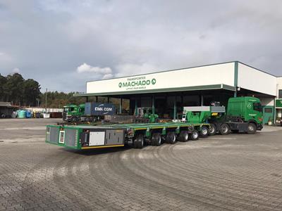 To extend their capabilities on- and off-road, the specialists from Transportes Machado recently took delivery of a new 6-axle ModulMAX modular vehicle with gooseneck & two propelled axle lines.