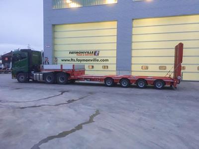 The latest addition to the vehicle fleet from AS Erdbau is a 4-axle MultiMAX semi low loader.