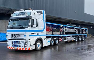 Sabesa from Switzerland picks up these TeleMAX flatbed trailers offering a loading floor up to a length of 22 meters.