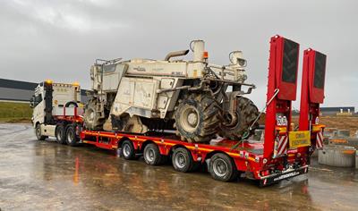 The customer located in Monchy Le Preux (62) has opted for a MultiMAX semi-trailer with hydraulically steered axles, hydraulic suspension and double ramps covered with rubber.