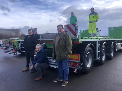 Eén TeleMAX teletrailer kochten ze specifiek voor het transport van baggerpijpleidingen met een lengte tot 19 meter.