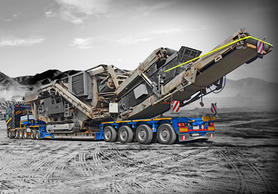 The VarioMAX low bed semi-trailer with a payload capacity of 30 to 135 tons has a removable pendle-axle bogie between the gooseneck and the low bed.
