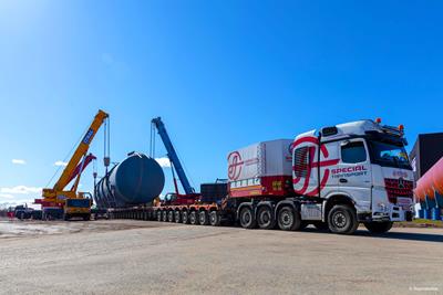 De reis van de tank start in Jüri, waar de fabrikant Estanc is gevestigd. Het is de grootste container die Estanc ooit produceerde.