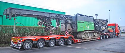 Excursion à la côte avec 90 tonnes sur une semi-remorque extra-surbaissée VarioMAX Plus